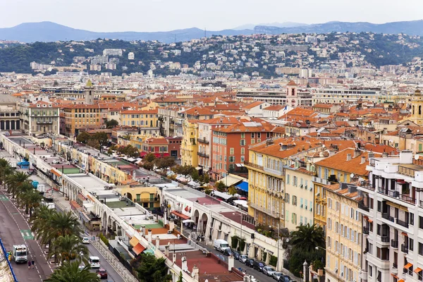 Francia, Niza, 14 de octubre de 2014. Vista del Promenade des Anglais desde la colina Chateau — Foto de Stock