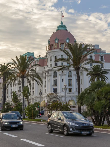 Francia, Nizza. 15 ottobre 2013. Una tipica veduta urbana Nizza - una delle località turistiche della Costa Azzurra Francia — Foto Stock