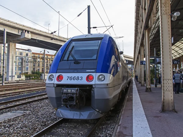 Francia, Niza. estación de tren de Niza - uno de los centros turísticos de la Costa Azul Francia — Foto de Stock