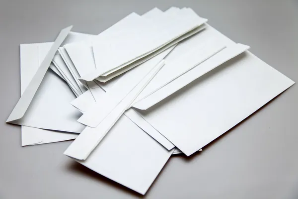 Muitos envelopes brancos — Fotografia de Stock