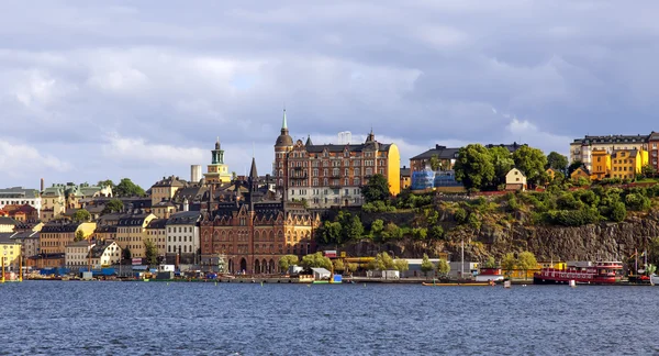 斯德哥尔摩，瑞典。滨水区的一个典型的视图 — 图库照片