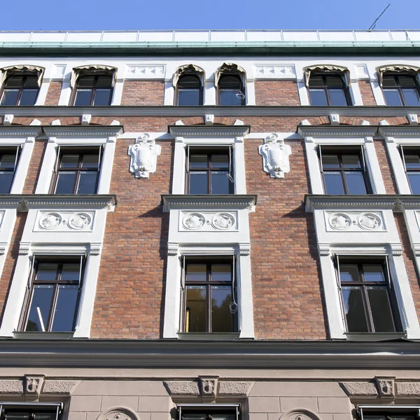 Estocolmo, Suécia. Detalhes arquitetônicos típicos dos edifícios da cidade — Fotografia de Stock