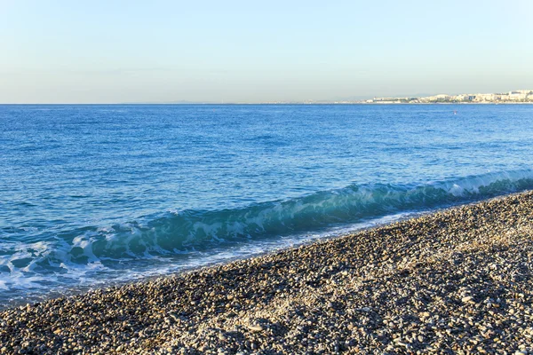 Medelhavet, franska rivieran. Surf linje på solig dag — Stockfoto