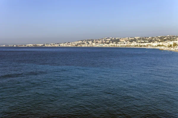 Mediterráneo, Costa Azul. Línea costera en Niza — Foto de Stock