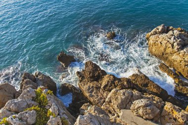 Akdeniz, Fransız Rivierası. sahil şeridi
