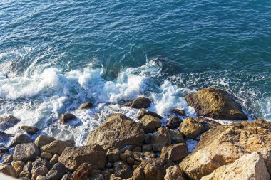 Akdeniz, Fransız Rivierası. sahil şeridi