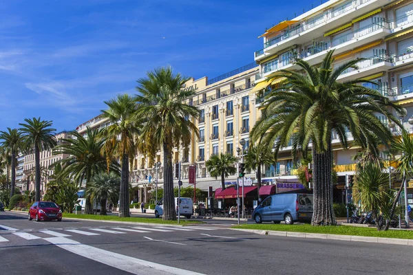 Cote d'azur, Fransa. güzel, 16 Ekim 2013. promenade des anglais güneşli sonbahar günü görünümü — Stok fotoğraf