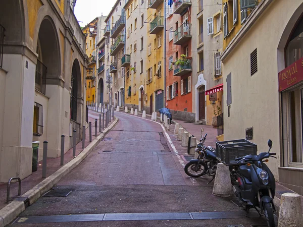 Frankreich, Cote d 'Azur, schön, 18. Oktober 2013. Typisch urbaner Look. nice - der größte Ferienort ituristichesky Stadt an der französischen Riviera — Stockfoto