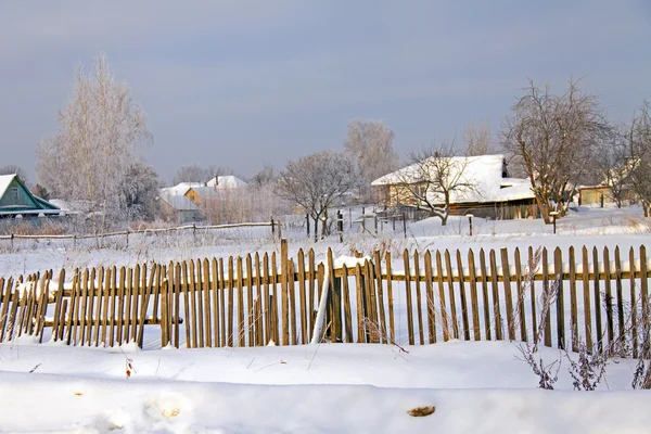 Русская деревня. зимний вид — стоковое фото