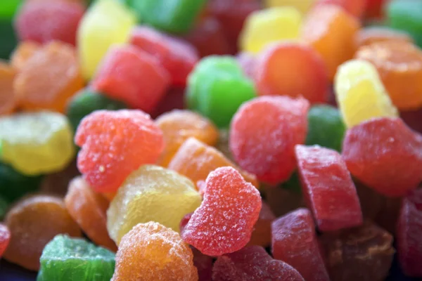 Verschiedene kandierte Früchte in verschiedenen Farben — Stockfoto