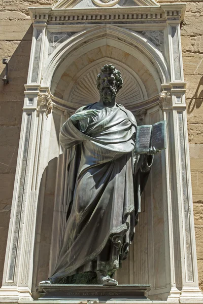 Florencja, Włochy. Katedra santa Maria del fiore, (santa maria del fiore, katedry we Florencji), detale architektoniczne — Zdjęcie stockowe
