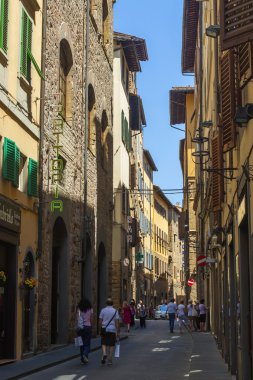 Floransa, İtalya ' da 23 Haziran 2012. Floransa manzaraları görmek için şehir sokaklarını turistlere