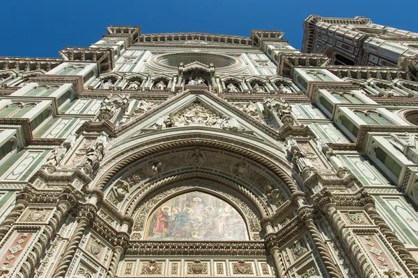 Florence, Italie, le 23 juin 2012. Cathédrale Santa Maria del Fiore, (Santa Maria del Fiore, Duomo de Florence), détails architecturaux — Photo