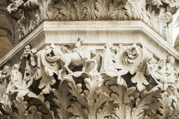 Veneza, Itália, Detalhes arquitetônicos da Catedral de São Marcos na Piazza San Marco — Fotografia de Stock