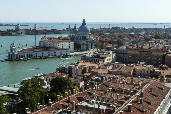 Utsikt over byen fra klokketårnet i San Marco-katedralen – stockfoto