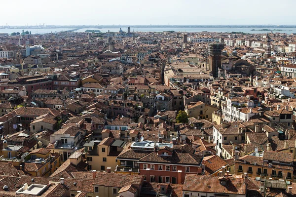 Pohled na město od zvonice katedrály san marco — Stock fotografie
