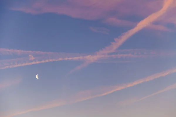 空、夕日の光線の色 — ストック写真