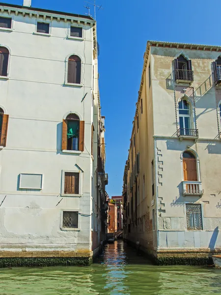 Venedik, İtalya. kentsel görünümde tipik: yaz gün — Stok fotoğraf