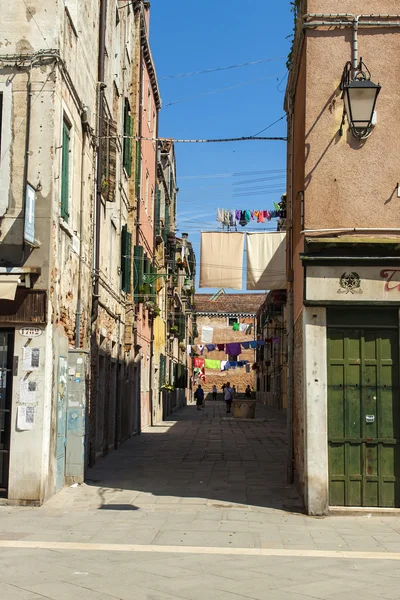 Venedig, Italien, 24. Juni 2012. typische Stadtansicht Sommertag — Stockfoto