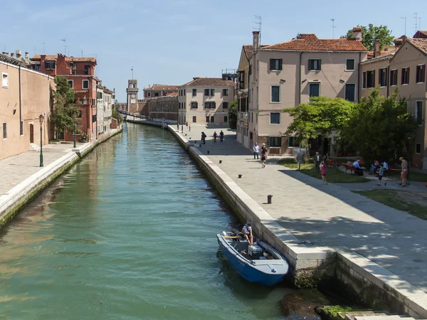 Venice, Italy, June 24, 2012 . Typical urban view summer day — Stock Photo, Image