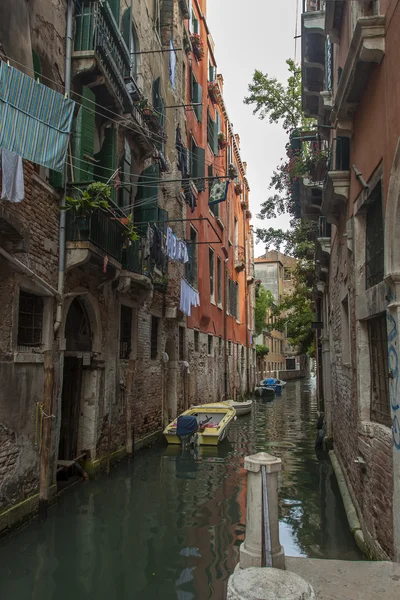 Venecia, Italia. Típica vista urbana tarde de verano — Foto de Stock