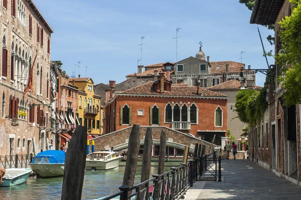 Wenecja, Włochy. typowy widok letnie popołudnie — Zdjęcie stockowe