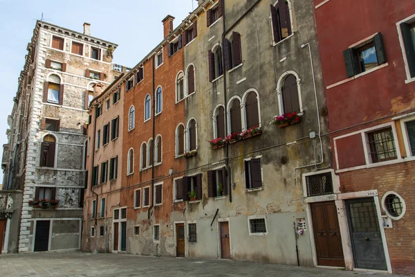 Italien, Venedig. utsikt över staden till chanel — Stockfoto