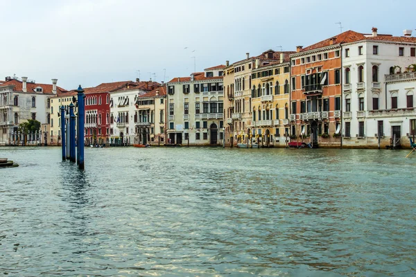 Italy , Venice. View of the Grand Canal in the early evening . Grand Canal is the main thoroughfare in Venice — Stock Photo, Image