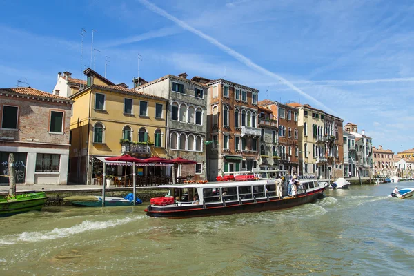 Венеция, Италия, 26 июня 2012 года. Типичный вид на город — стоковое фото
