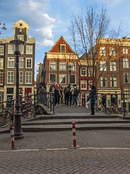 Ámsterdam, Países Bajos. Vista típica de la ciudad — Foto de Stock
