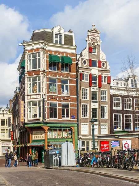 荷兰阿姆斯特丹。典型的城市景观 — 图库照片