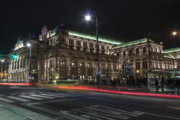 Wien, Österreich 29. Oktober 2011. Der Bau der Wiener Staatsoper. Blick in den Abend — Stockfoto