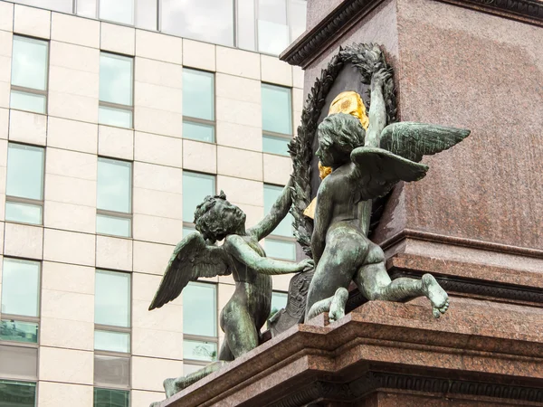 Wien, Østerrike. Skulpturen som dekorerer byggingen av det østerrikske parlamentet – stockfoto