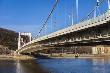 Budapeşte, Macaristan, 20 Mart 2014. Tuna Nehri. Elizabeth Köprüsü