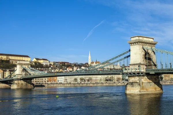 Budapest, Ungheria, 20 marzo 2014. Danubio. Ponte a catena — Foto Stock