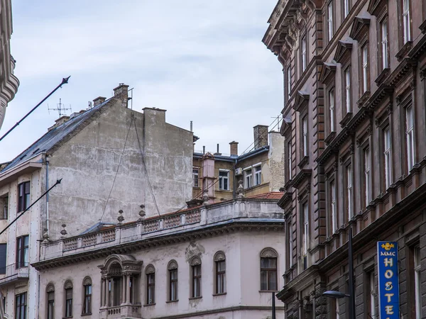 Budapest, Węgry. typowe detali architektonicznych, zabytkowych budynków — Zdjęcie stockowe