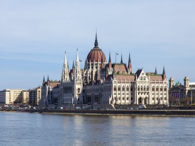 Budapeşte, Macaristan. Tuna ve Macar Parlamentosu görüntüleyin
