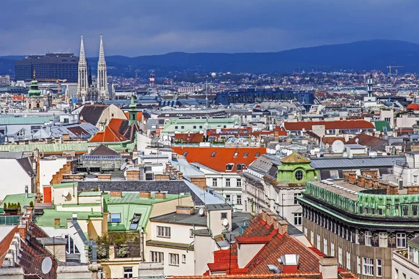 Vídeň, Rakousko. pohled na město z průzkumu platformě katedrály svatého Stefana — Stock fotografie