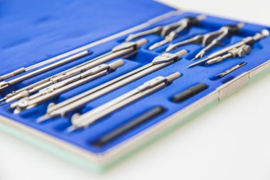 Klasik çizim ekipmanları