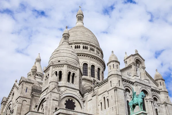 Paris, França. Detalhe arquitetônico do Sagrado Coeur — Fotografia de Stock