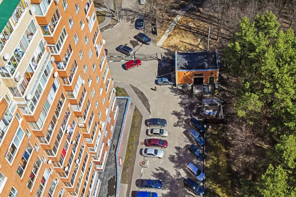 Pushkin, Moscow region, Russia, April 17, 2014. Вид на город с вершины ранней весной . — стоковое фото