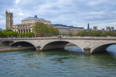 Paris, Fransa. Seine Nehri, waterfront görünümünü