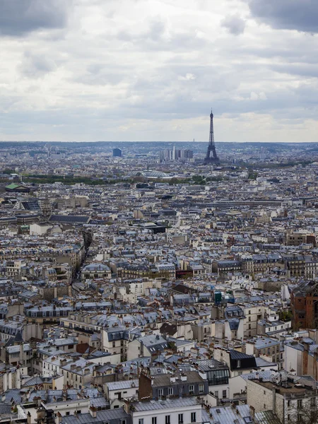 Paris, Frankrijk. uitzicht op de stad vanaf het observatie-platform van de basiliek van de sacre coeur in montmartre — Stockfoto