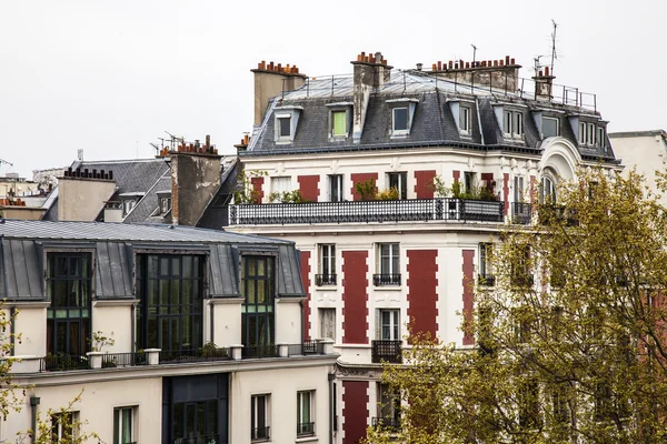Parigi, Francia. Dettagli architettonici tipici — Foto Stock