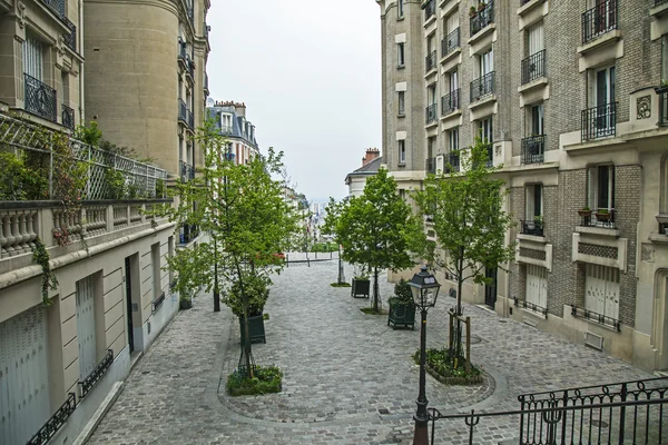 Paris, France. Picturesque street on the Montmartre hill — Stock Photo, Image