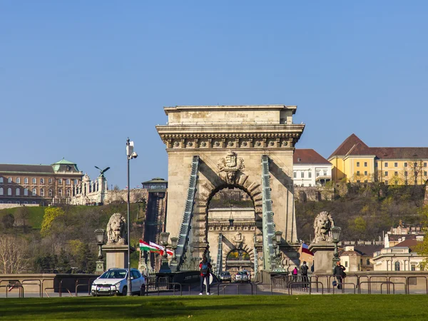 Budapest, Ungheria. Veduta del Ponte delle Catene sul Danubio — Foto Stock