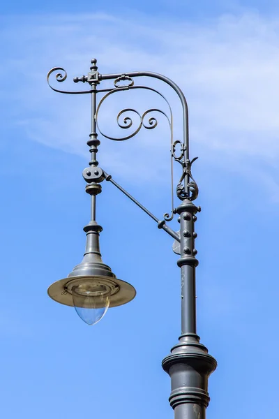 Budapest, Hungary. Beautiful street lamp — Stock Photo, Image