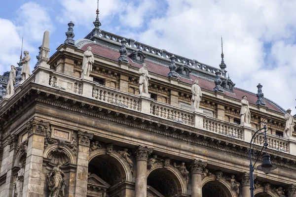 Budapest, Hongarije, 23 maart 2014. gebouw Staatsopera — Stockfoto