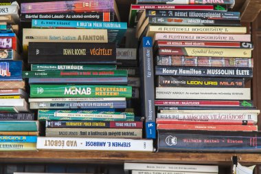 kitap shop kitapçı yığını