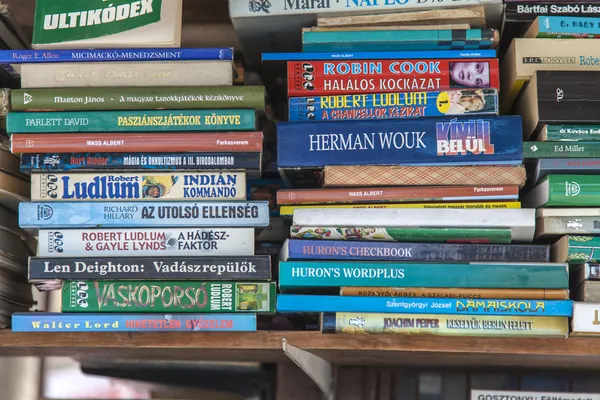 Pile of books in the shop Bookseller — Stock Photo, Image
